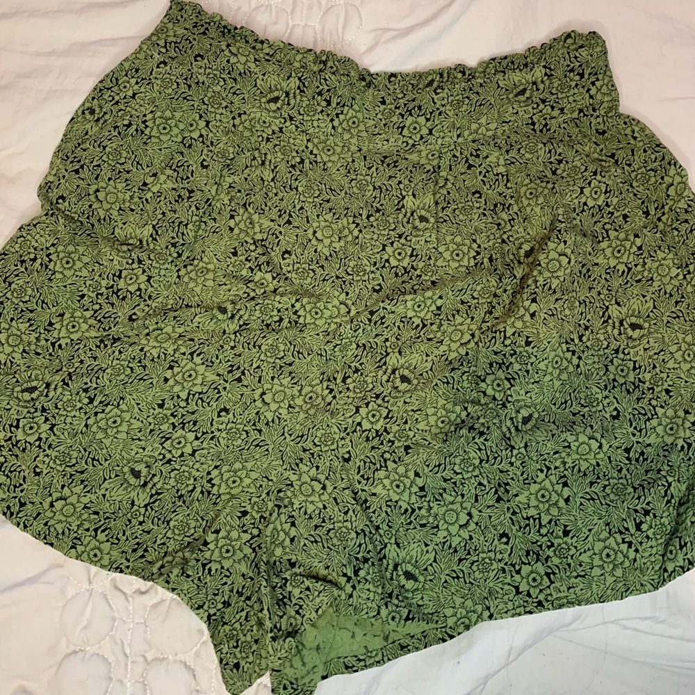Green and black floral ABOUND shorts